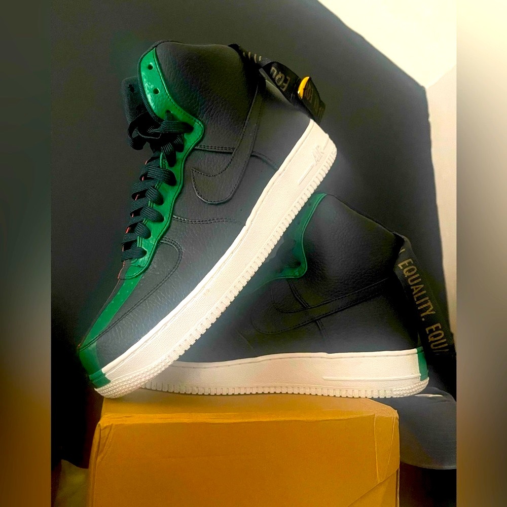 Air Force 1 High ‘BHM’ DEADSTOCK (NO BOX) Sz 12